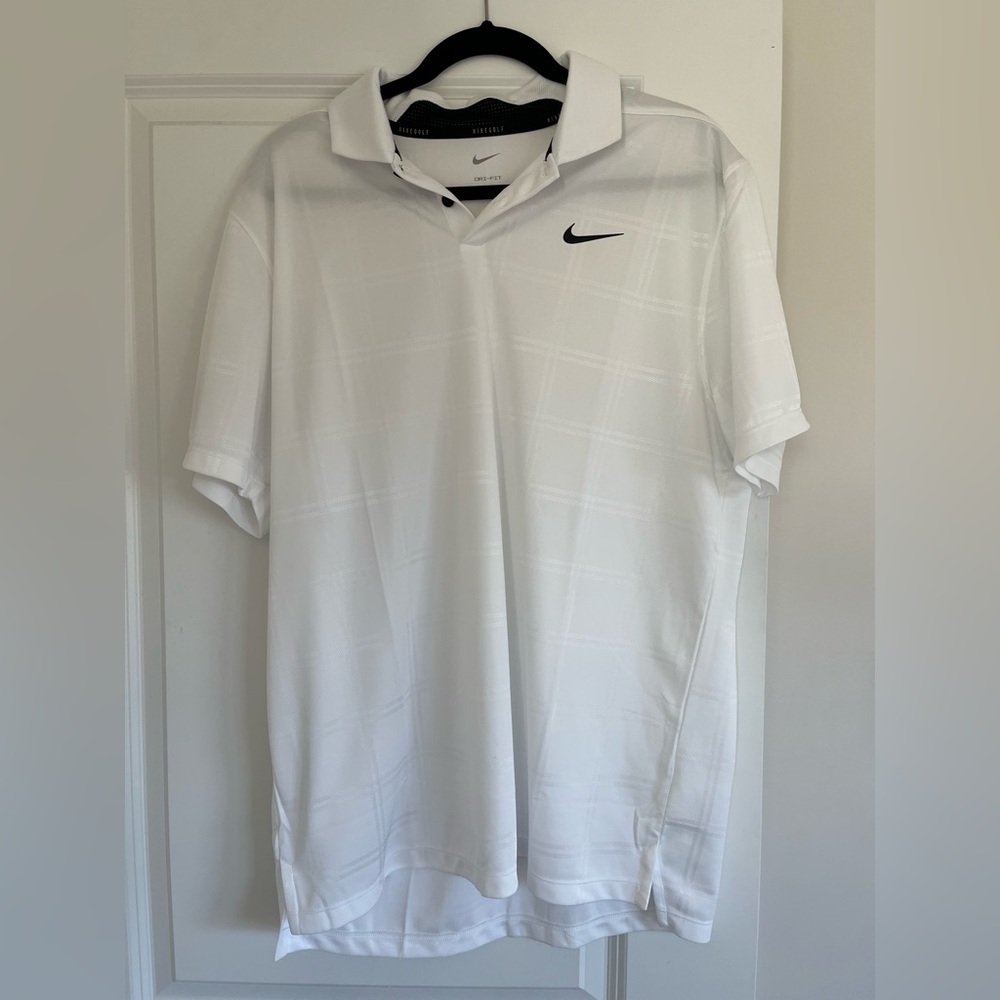 Mens Nike golf polo from Sawgrass. Never worn. Size L